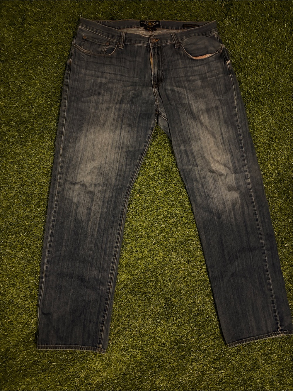 Lucky Brand Men's Faded Blue Straight Jeans